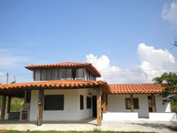 Farm House in El Penol For Sale, Medellin