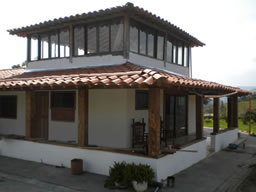 Farm House in El Penol For Sale, Medellin