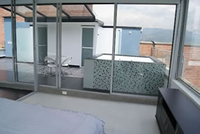 Luxury Penthouse Apartment With Heated Jacuzzi photo 10