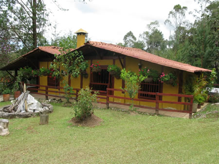 medellin fincas with 3 houses